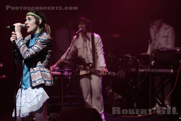 OF MONTREAL - 2010-10-07 - PARIS - La Cigale - 